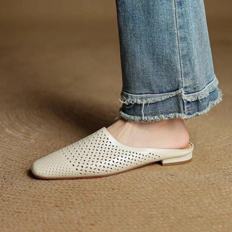 Women's Leather Mules – Closed Toe Standard Fit