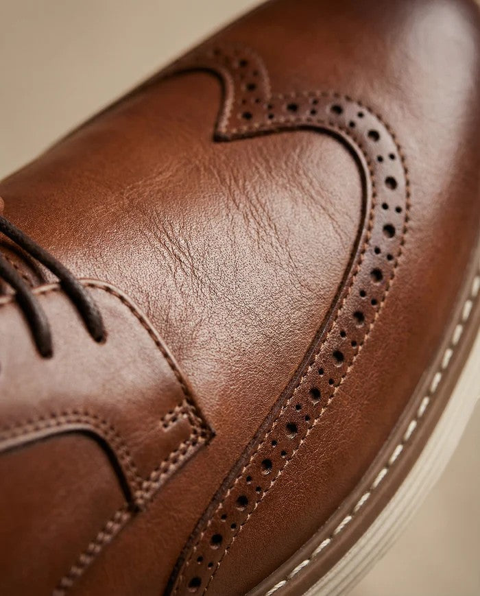 Men's laceless leather shoes – Round toe structured cut