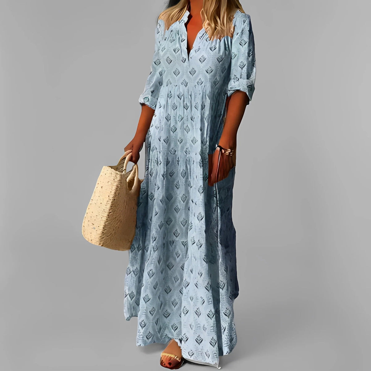 Women's long dress in lightweight fabric – Relaxed fluid fit