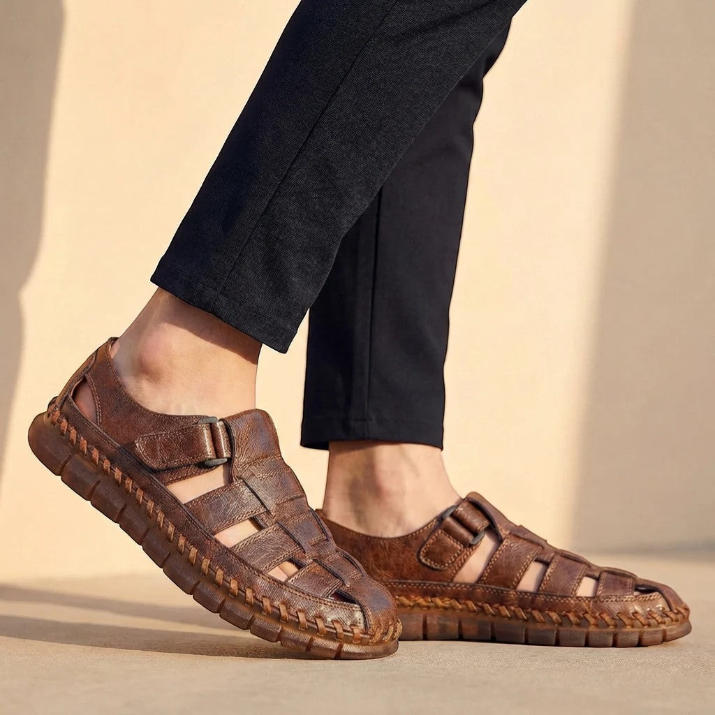 Men's cowhide leather sandals – Closed, fitted cut