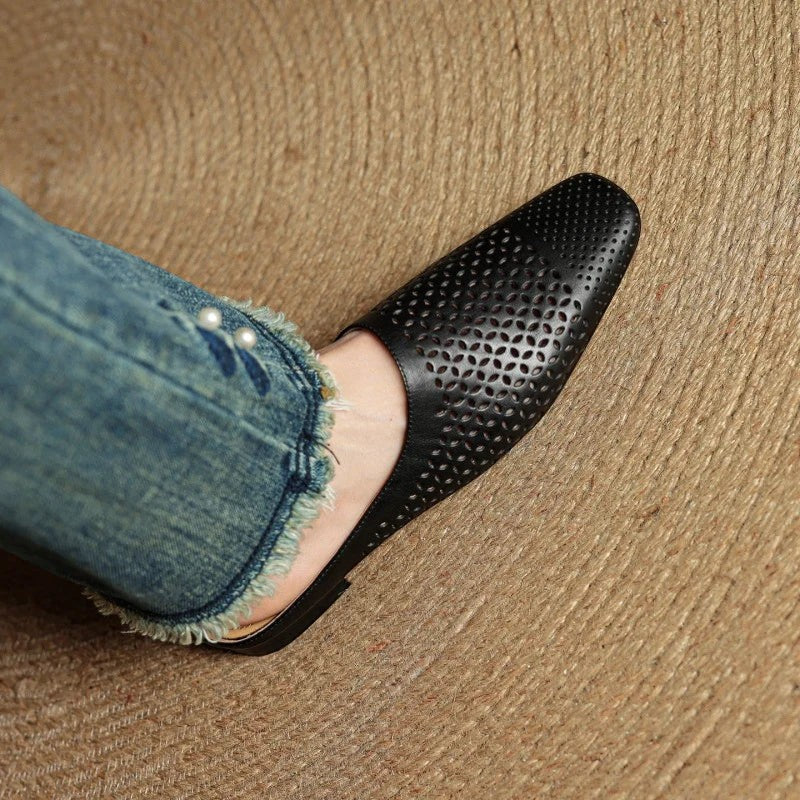 Women's Leather Mules – Closed Toe Standard Fit