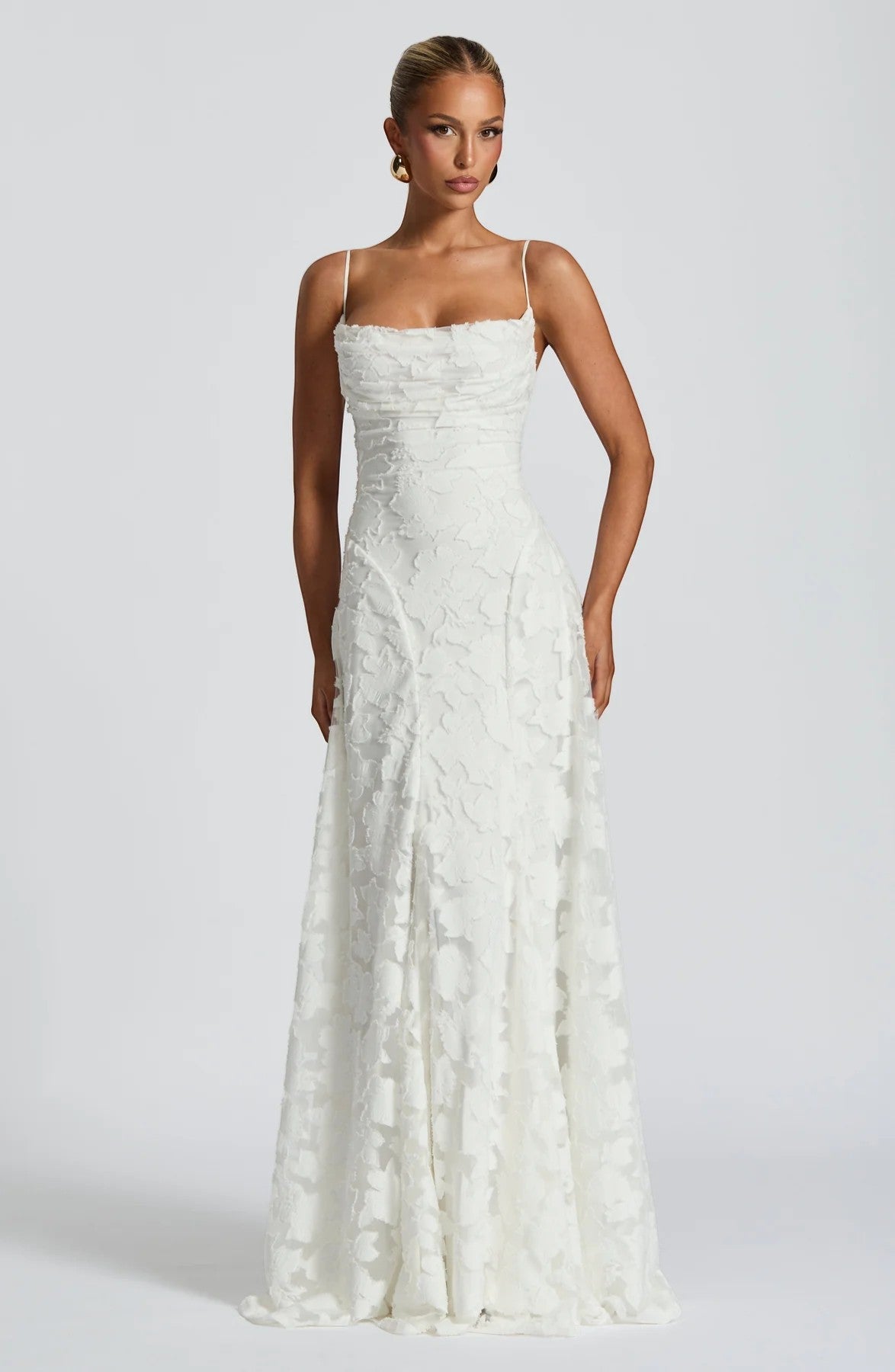 Women’s Lace-Up Backless Maxi Dress – Fitted Bodice | Textured Lace
