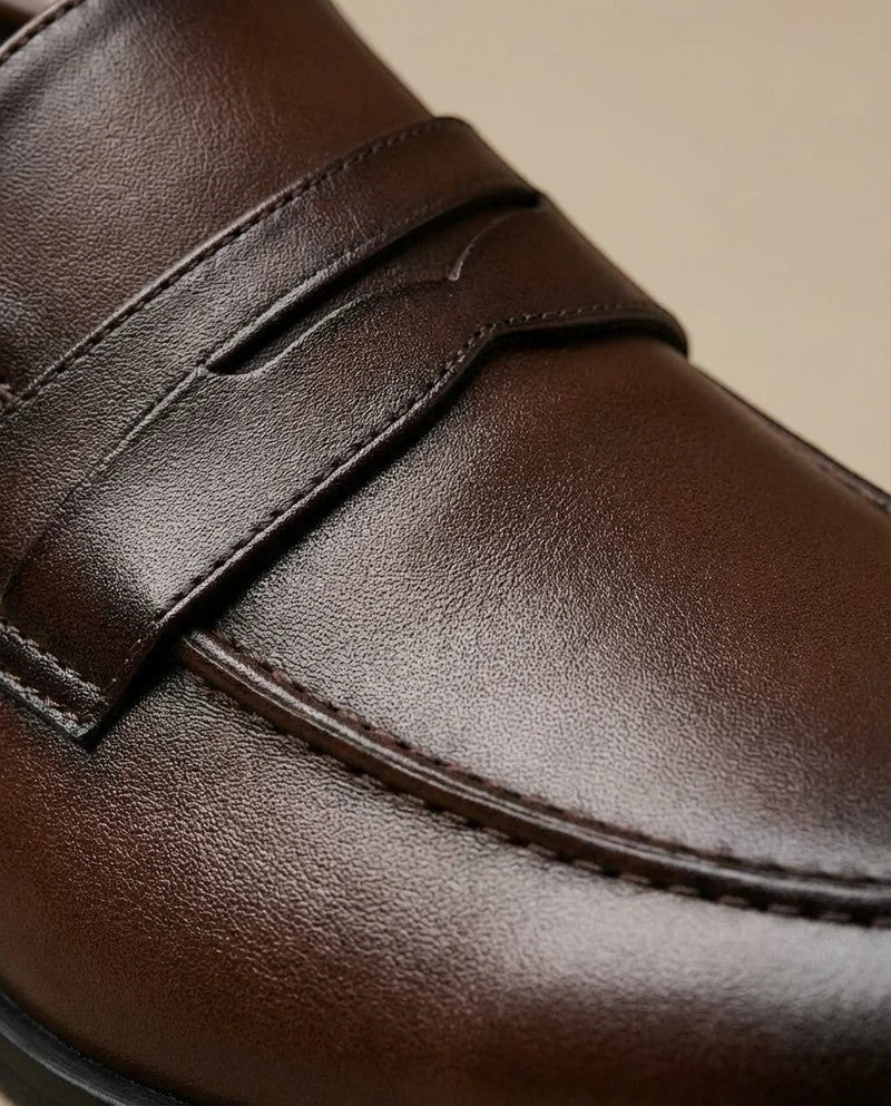 Men's leather loafers – Pointed toe, laceless