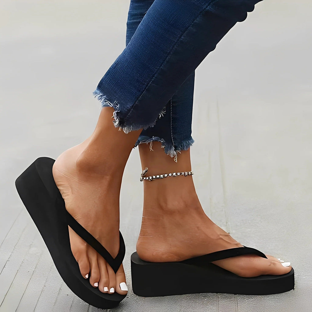 Women's platform thong sandals – Elevated slip-on sole