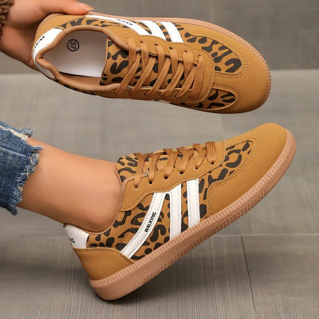 Women's casual leather lace-up trainers – Low flat sole