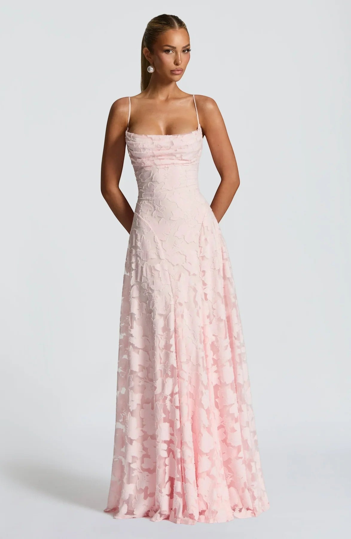 Women’s Lace-Up Backless Maxi Dress – Fitted Bodice | Textured Lace