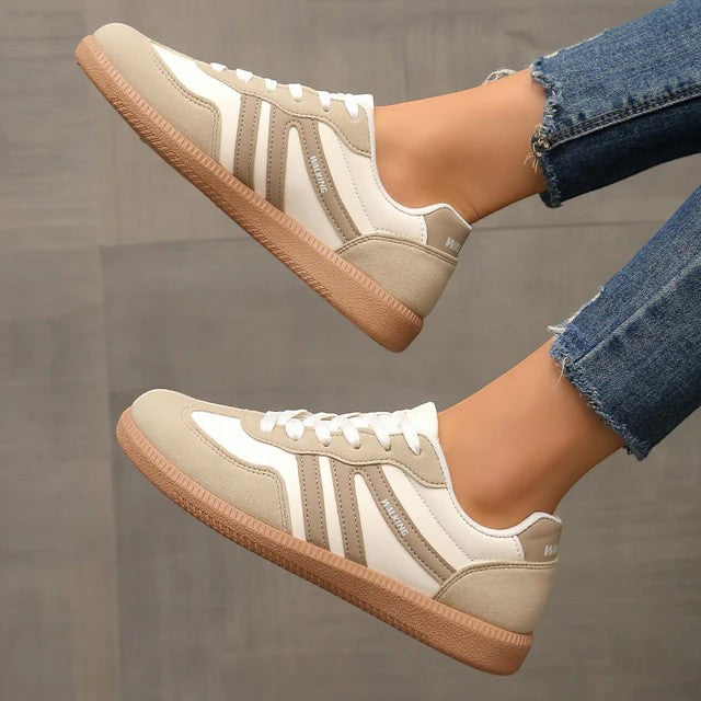 Women's casual leather lace-up trainers – Low flat sole