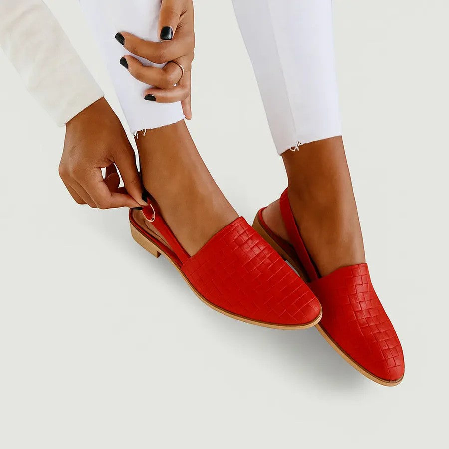 Women's flat leather slingback sandals – Pointed toe, buckle strap