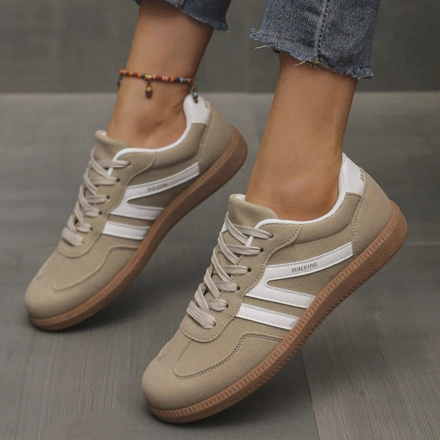 Women's casual leather lace-up trainers – Low flat sole