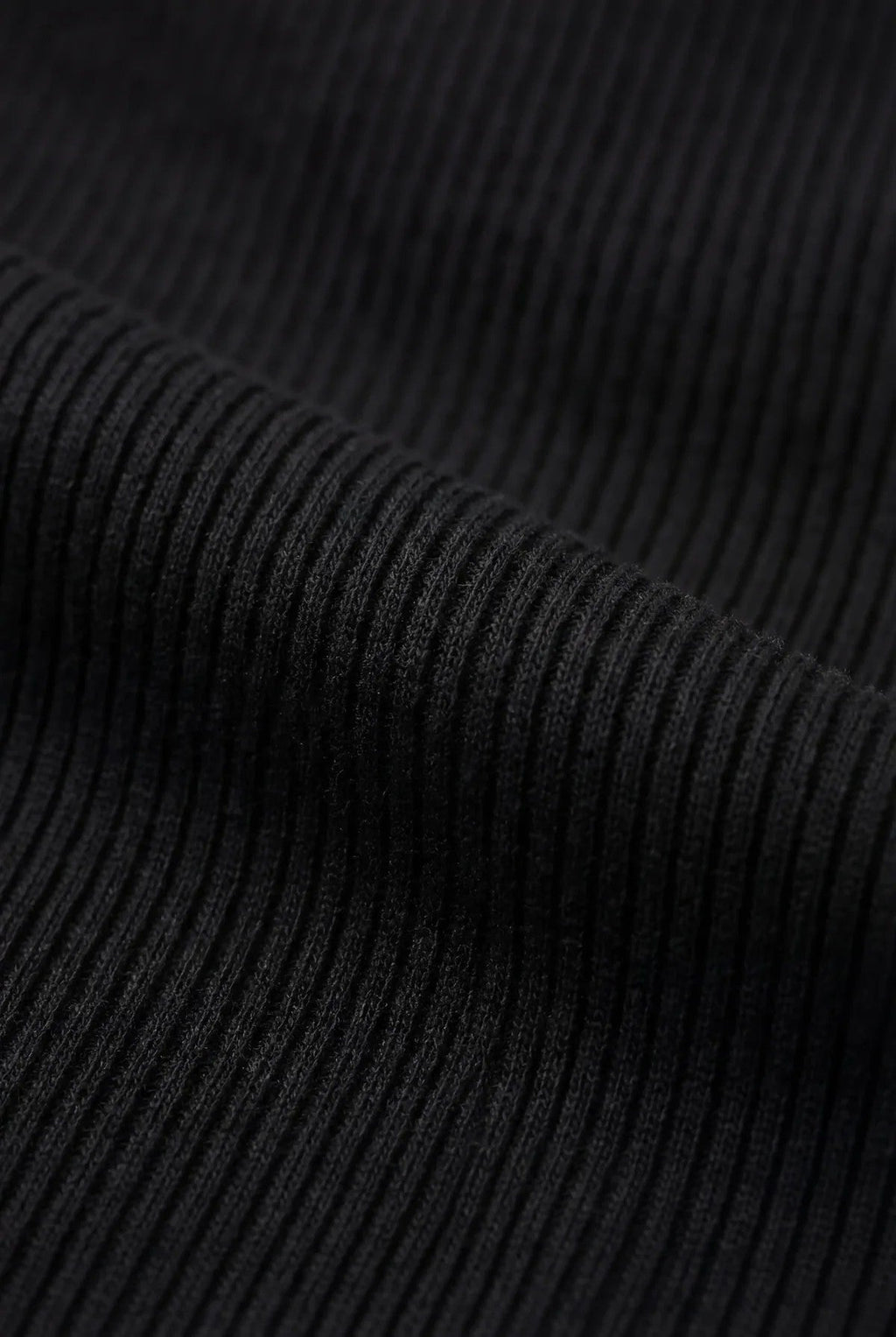 Men's Fitted Stretch T-Shirt – Slim Fit Ribbed Neck