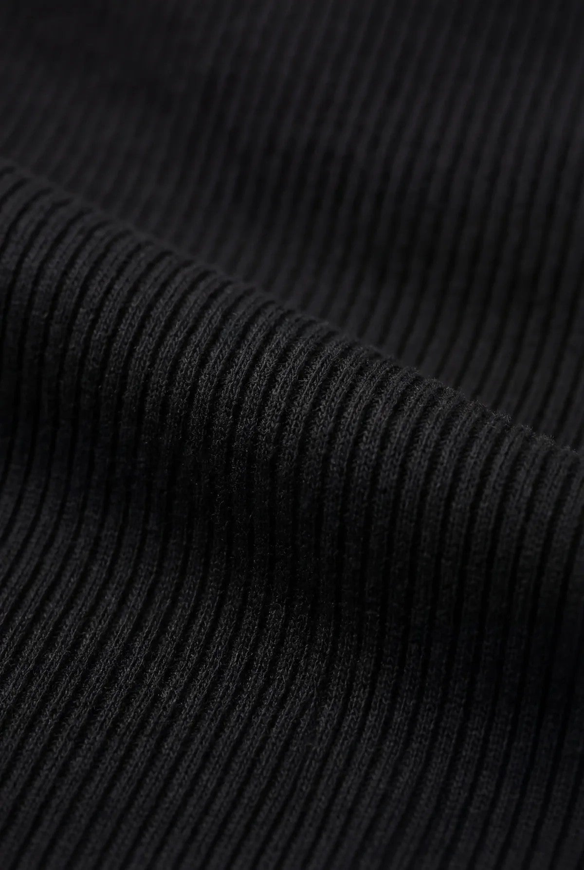 Men's Fitted Stretch T-Shirt – Slim Fit Ribbed Neck