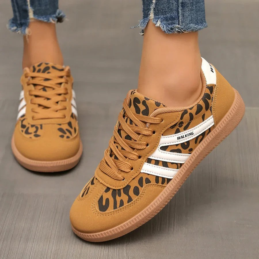 Women's casual leather lace-up trainers – Low flat sole