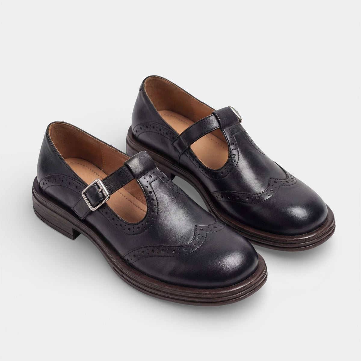 Calder Mayne | Refined Leather Flats for Women