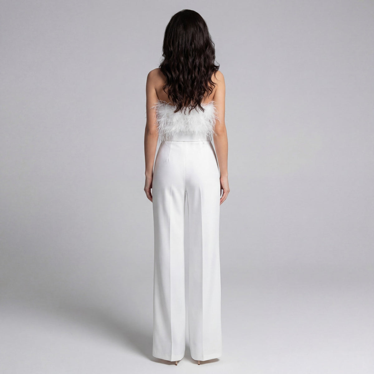 Women's strapless fabric jumpsuit – Fitted with feathers