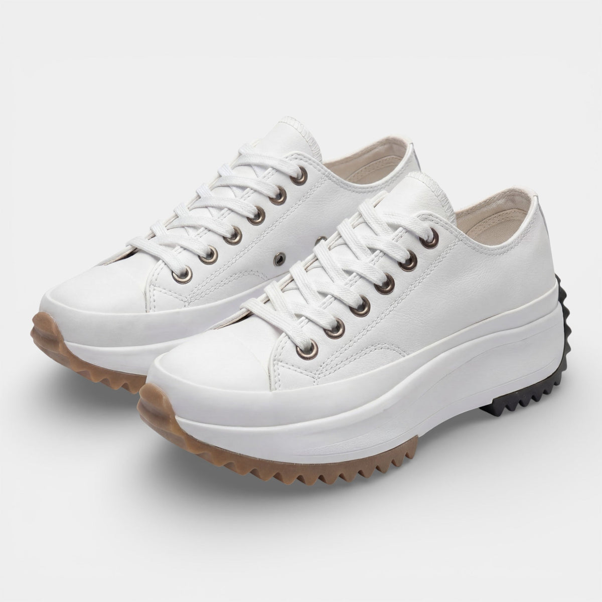 Women's canvas platform sneakers – Cushioned lace-up fit