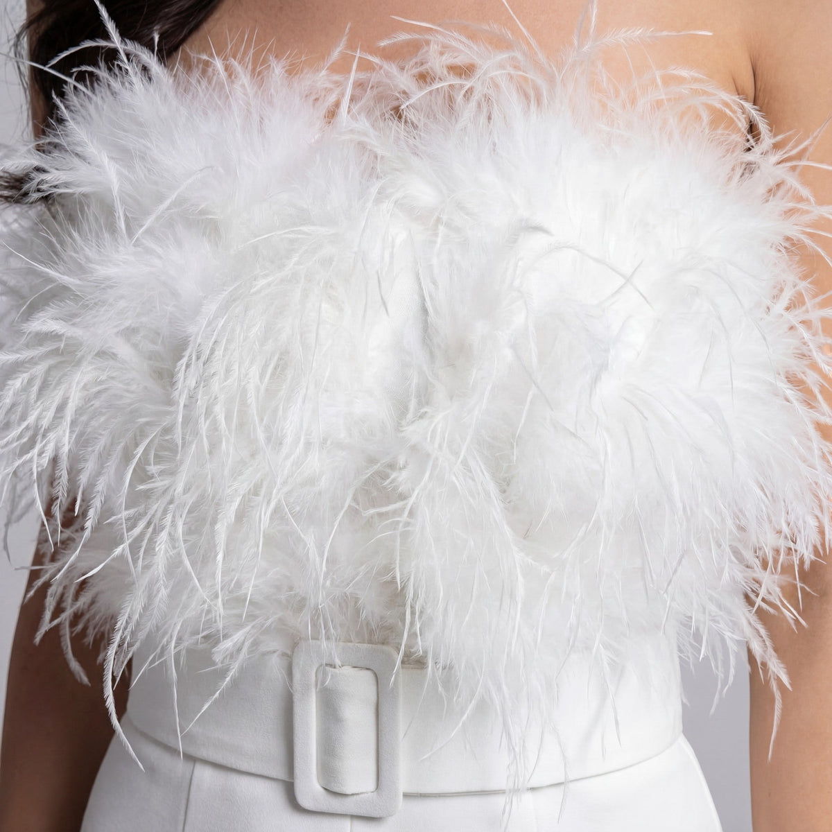 Women's strapless fabric jumpsuit – Fitted with feathers