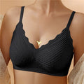 Women's seamless non-wired bra – comfortable lace support