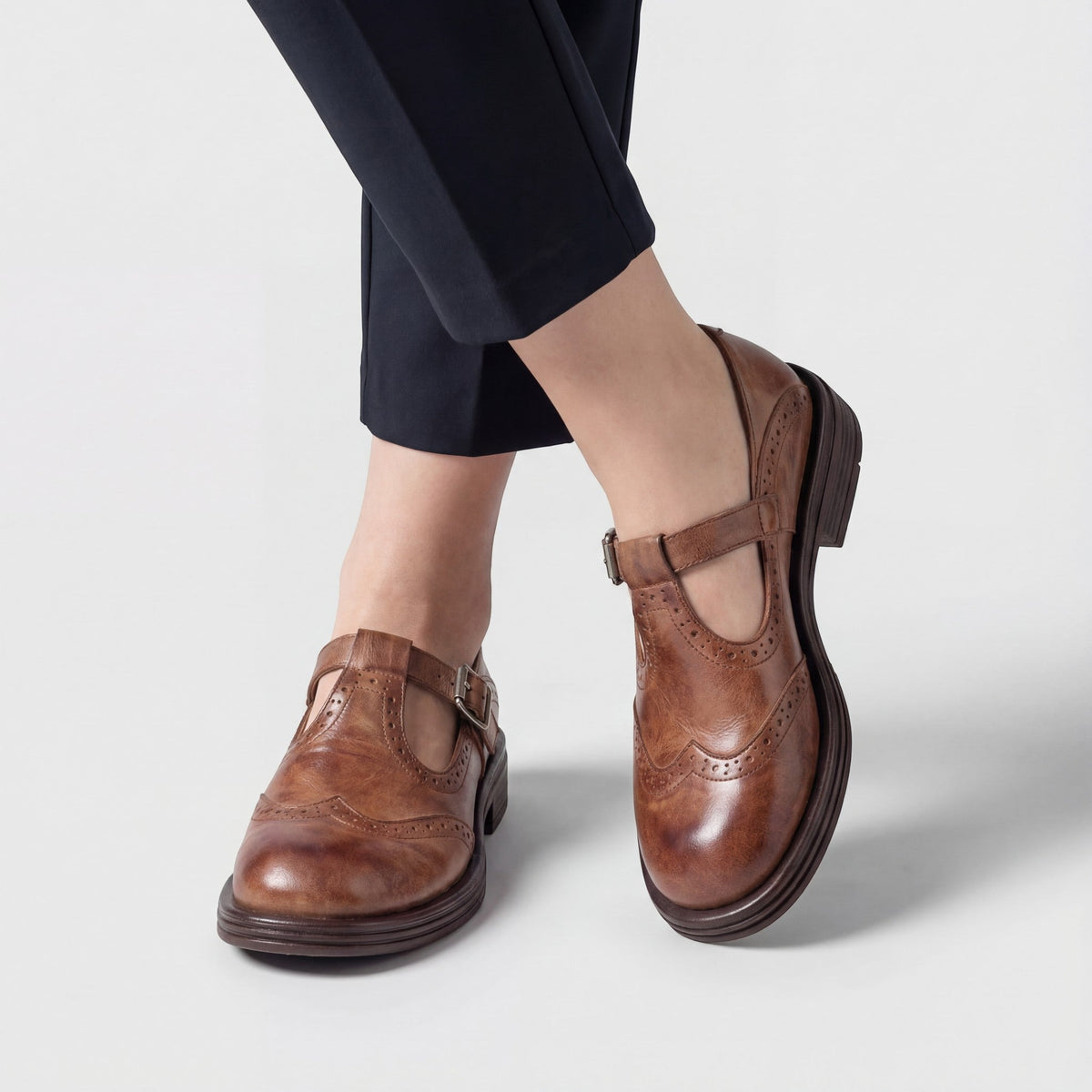 Calder Mayne | Refined Leather Flats for Women