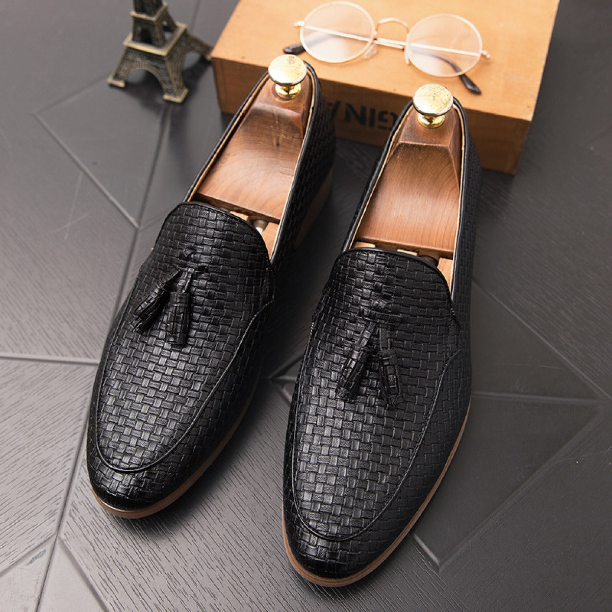 Men's Tassel Loafers – Elegant Textured Upper