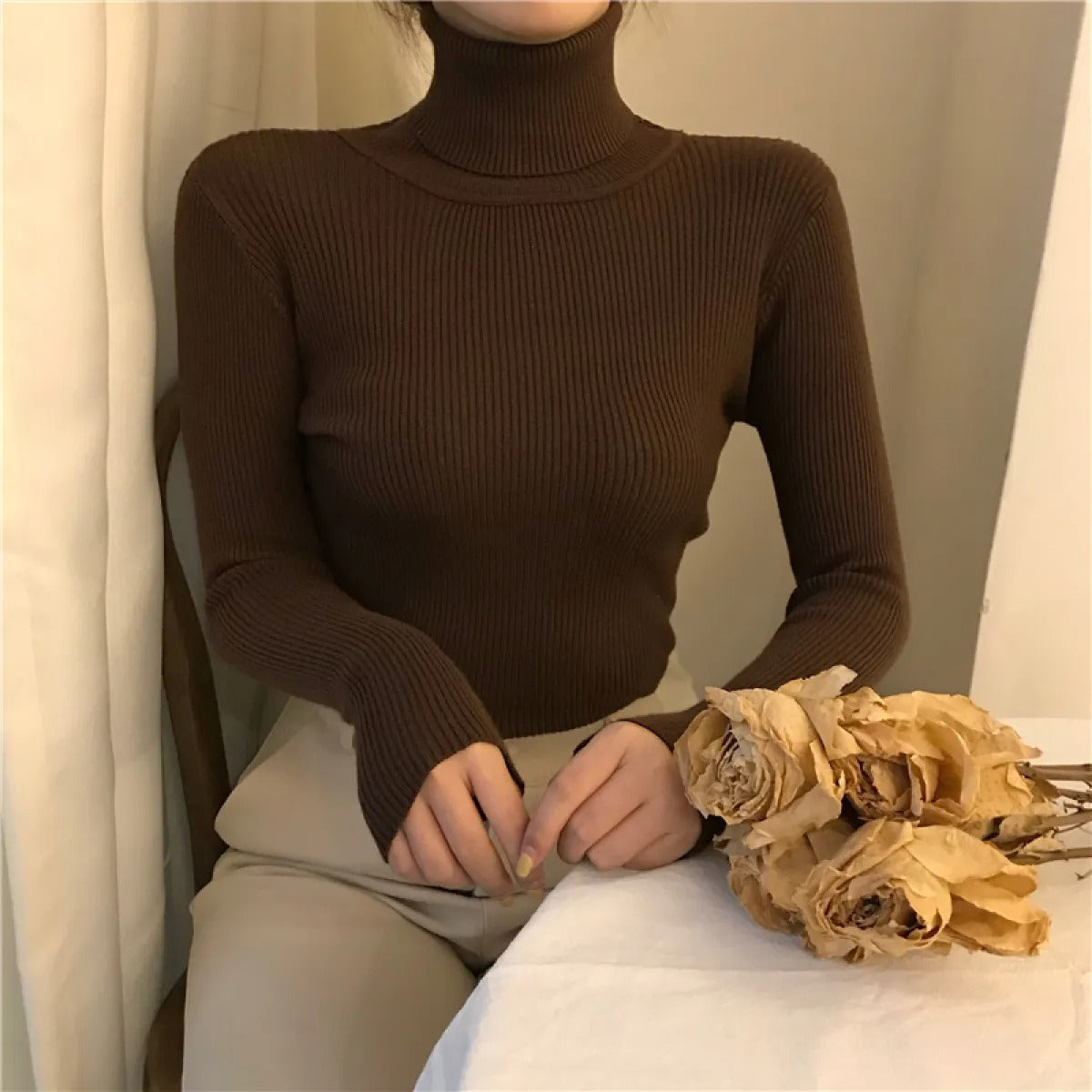 Women's Ribbed Mock-Neck Sweater – Close Fit, Long Sleeves