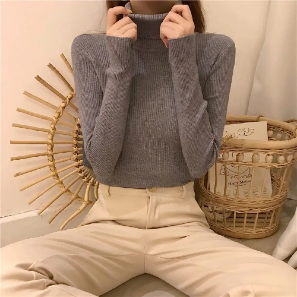 Women's Ribbed Mock-Neck Sweater – Close Fit, Long Sleeves