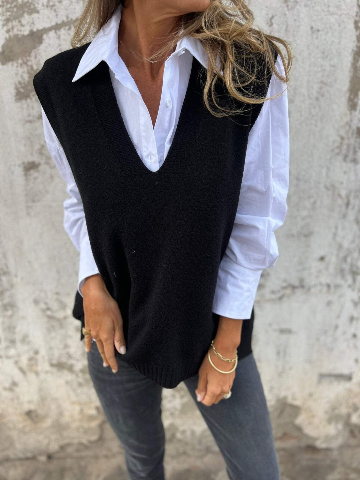 Women's Knitwear Vest – Deep V-Neck, Oversize Fit