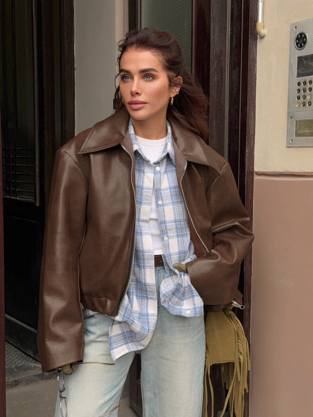 Women's Relaxed-Fit Jacket – Minimalist Solid Exterior
