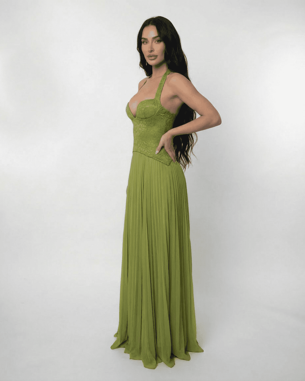 Women's Long Dress with Halter Neck – Lace-Up Corset Back & Pleated Skirt